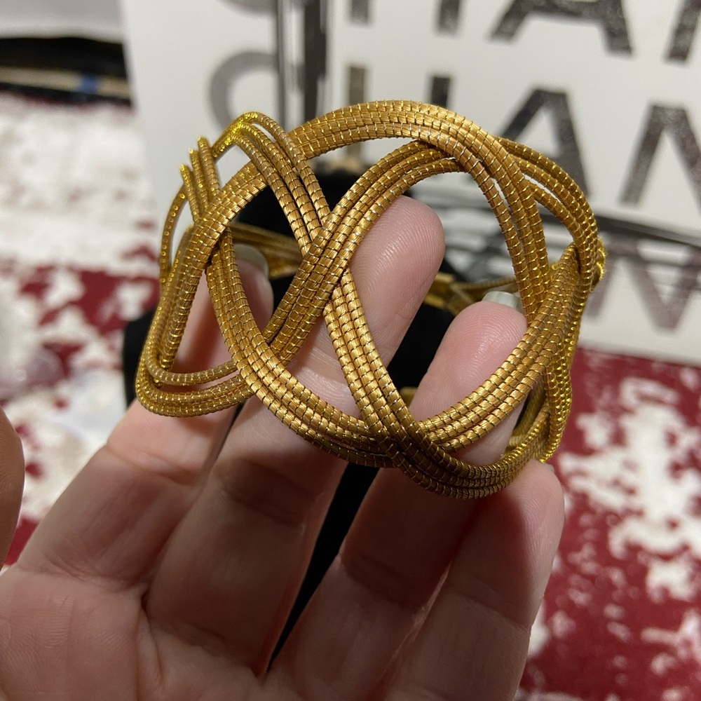 Gold Tone, Wire Double Lobster Clasp  Weaved Bracelet.